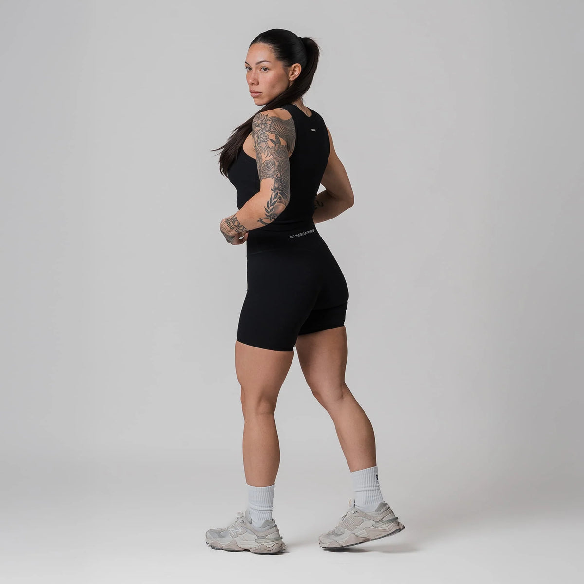 Axis 7.5" Shorts - Black